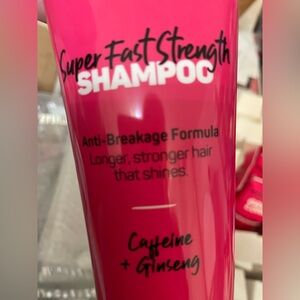 Marc Anthony Super Fast Strength Shampoo - Vibrant Pink